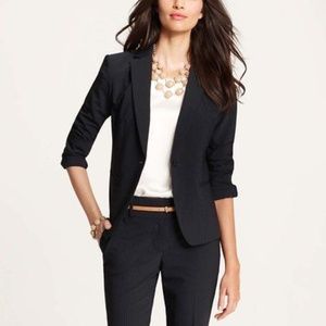 ✨Host Pick✨ Ann Taylor Black Suit NWOT
